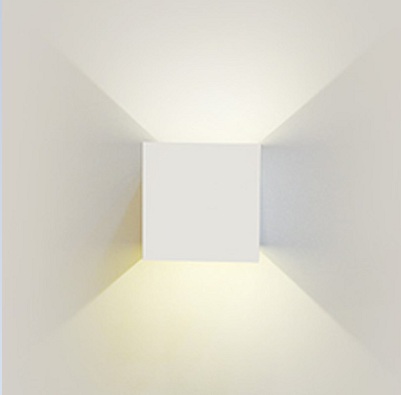 ARANDELA EXTERNA LED HUB 6W 3000K BIV. 10X10 400LM